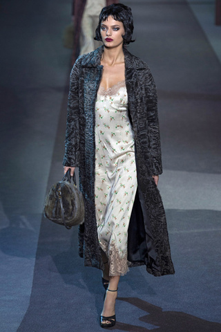 Vestidos lenceros de Louis Vuitton